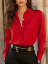 Chemisier femme à manches longues et patte de boutonnage